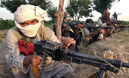 Fuerzas afganas rescatan a más de 100 personas del cautiverio talibán